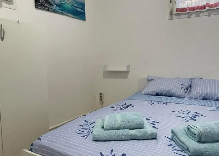 Sunny Sea View Apartment- Geoponika - Free Parking Appartement