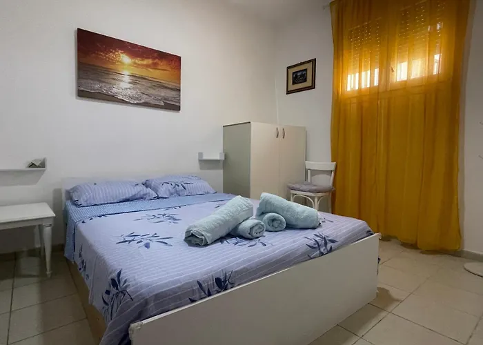 Sunny Sea View Apartment- Geoponika - Free Parking Appartement